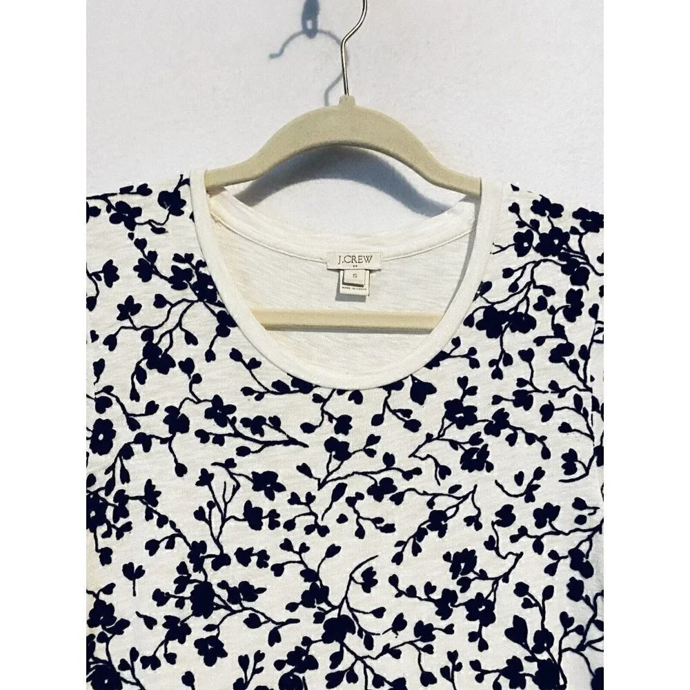 J Crew Top Womens Small Black Velvet Floral Vine Short Sleeve Ivory Slub Knit